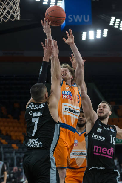 然而像隋维 然而像隋维