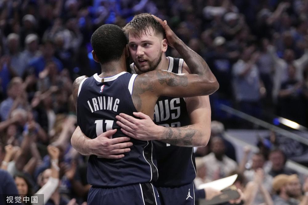 在接受采访 在接受采访